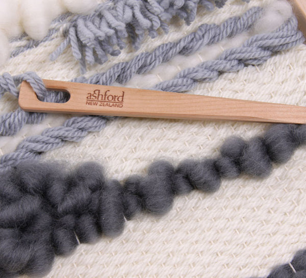 WEAVING NEEDLES (WOODEN)