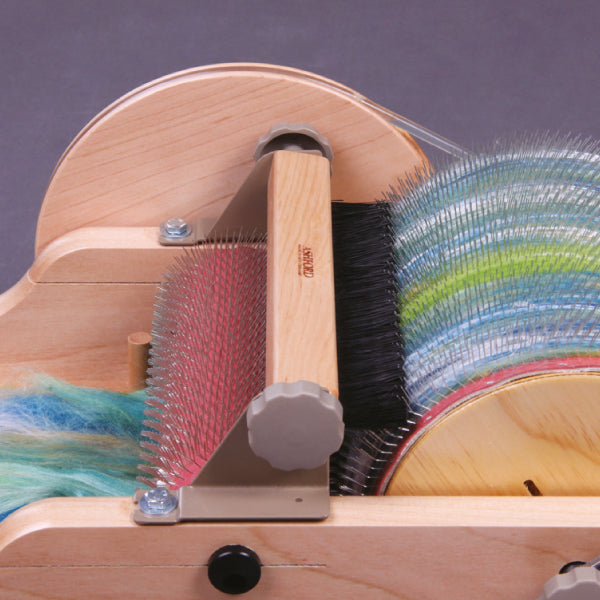 SAMLEBØRSTE TIL TROMLE KARTER